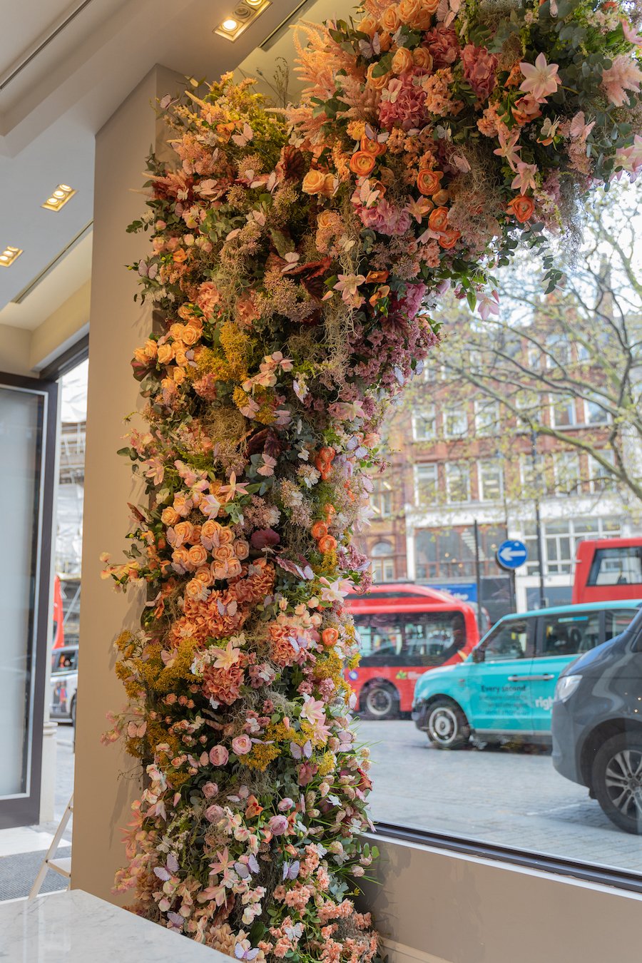 Grace Floral - Superyacht Flower Suppliers AND HOTEL FLORAL COUTURE