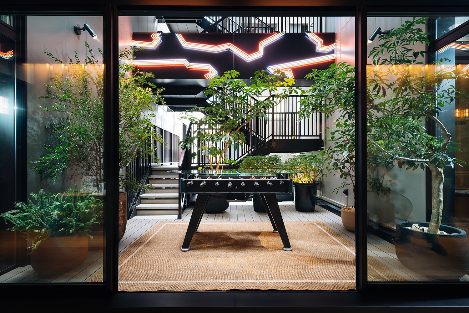 Luxury Superyacht Game Tables and Furniture for Indoors and Outdoors