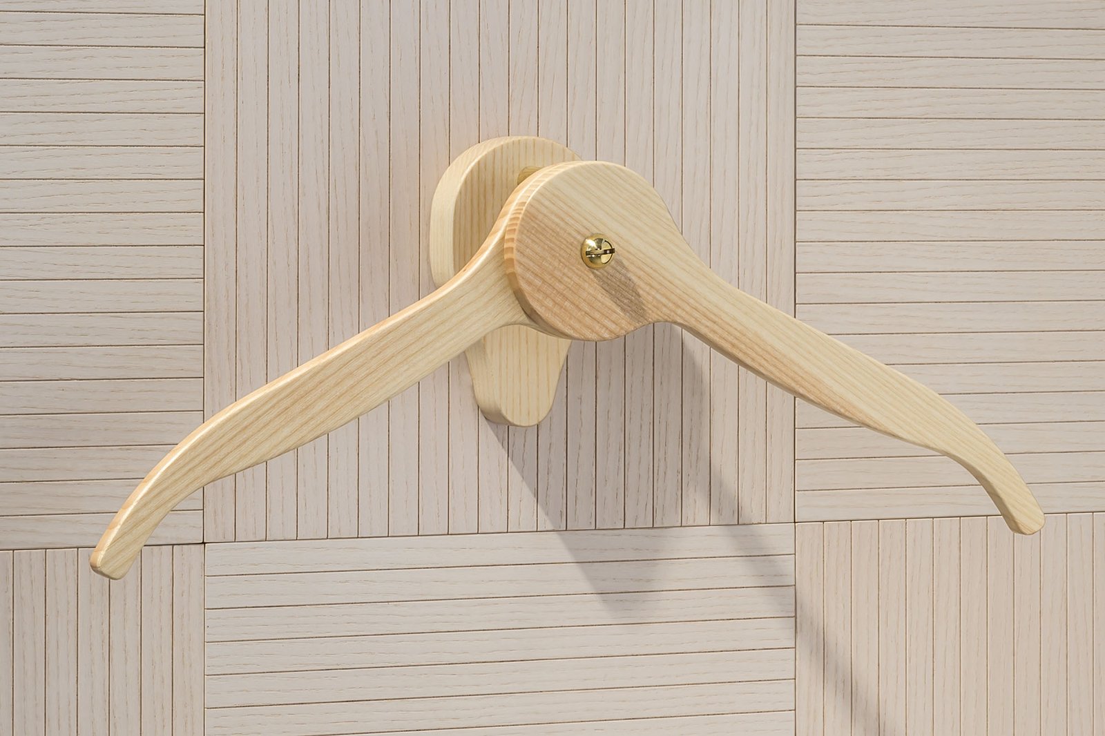 Introducing Majordomo’s exquisite collection of designer hangers: A fusion of luxury and craftsmanship