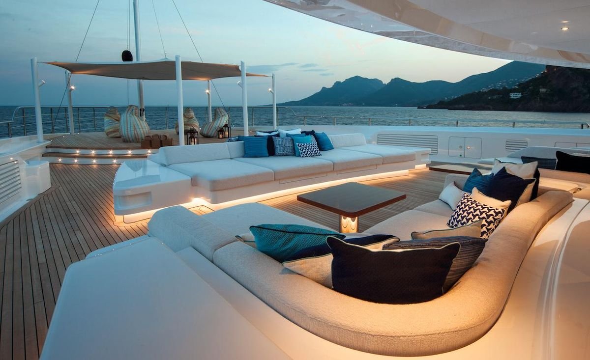 The Rise of Silent Power in Superyachts