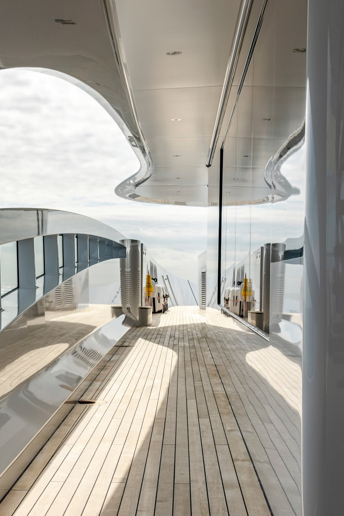 Superyacht Paint Finishes and the Art of Exterior Refinishing